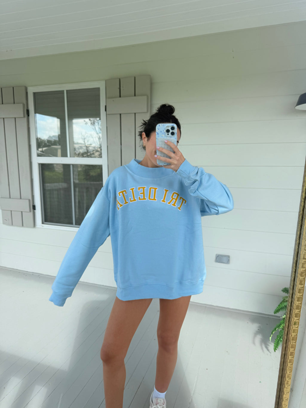 SALE-TRI DELTA