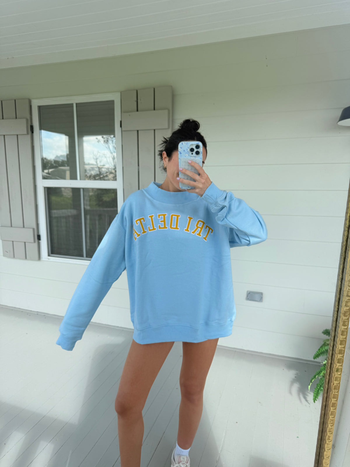 SALE-TRI DELTA